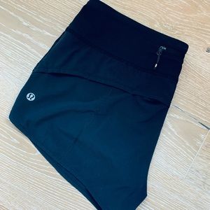 Lululemon Speed Up Low-Rise Lined Shorts 2.5